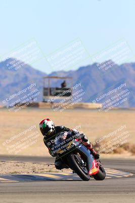 media/Jan-08-2022-SoCal Trackdays (Sat) [[1ec2777125]]/Turn 4 (1145am)/